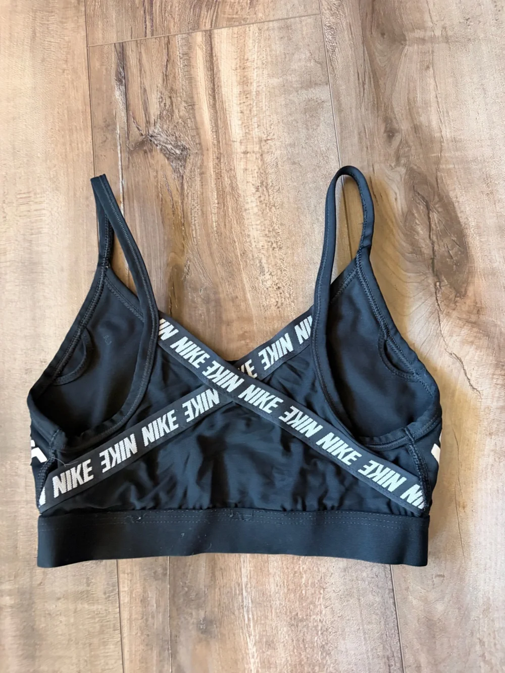 Nike Women's Black Logo-Trim Sports Bra. Size XS.
